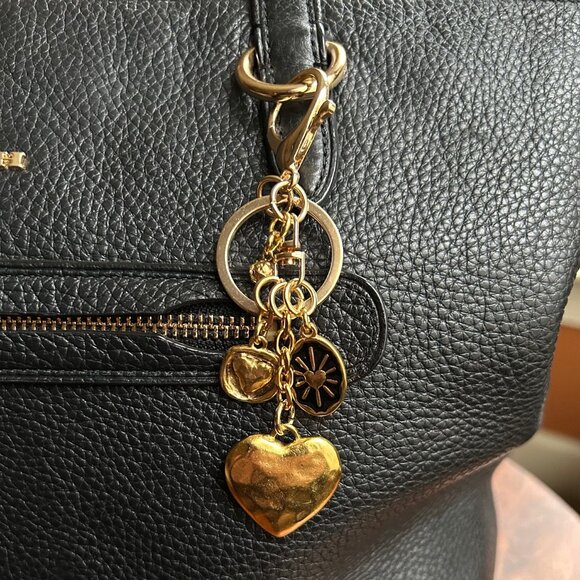 New HEARTS ALLOVER Bag Charm Gold Tone 💕 - Picture 5 of 7